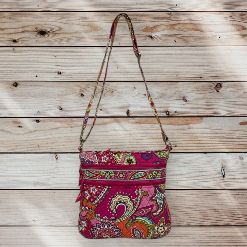 Vera Bradley Pink Floral Paisley Hipster Crossbody Purse Bag w/ Adjustable Strap
